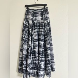 Shabby Apple long, chic, flowy checked skirt